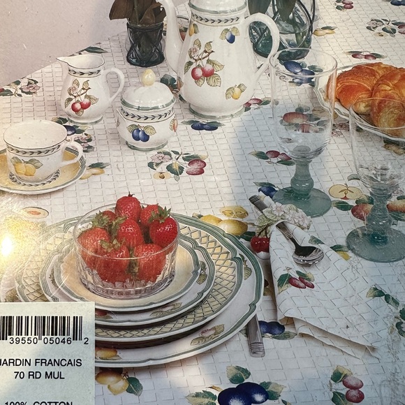 NWT Villeroy & Boch table cloth 70 round - Picture 6 of 8